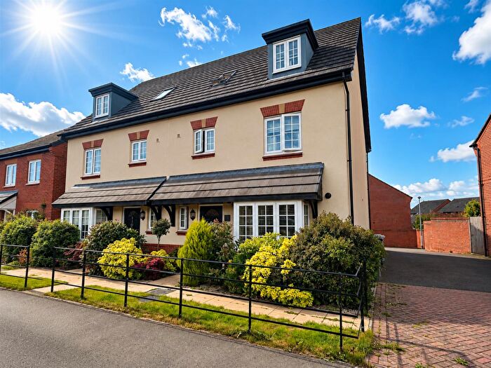 4 Bedroom Town House For Sale In Heron Way, Nantwich, Cheshire, CW5
