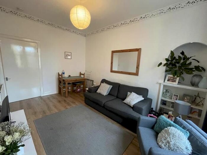 2 Bedroom Flat To Rent In Pirrie Street, Edinburgh, EH6