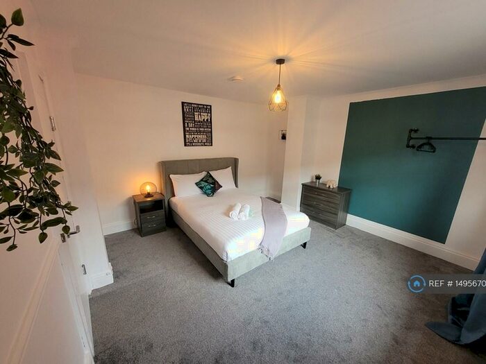 5 Bedroom Terraced House To Rent In Parsons Gardens, Gateshead, NE11