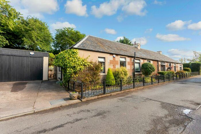 3 Bedroom Cottage For Sale In Bonnington Cottages, Wilkieston, Kirknewton, EH27