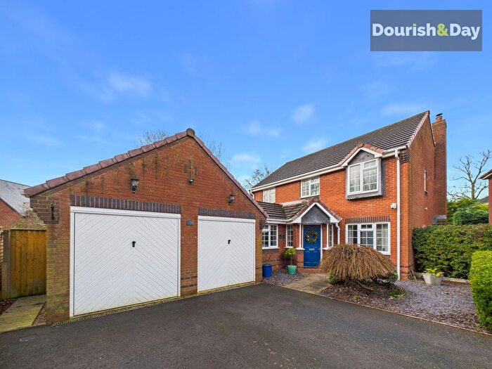 4 Bedroom Detached House For Sale In Roman Way, Hinstock, TF9