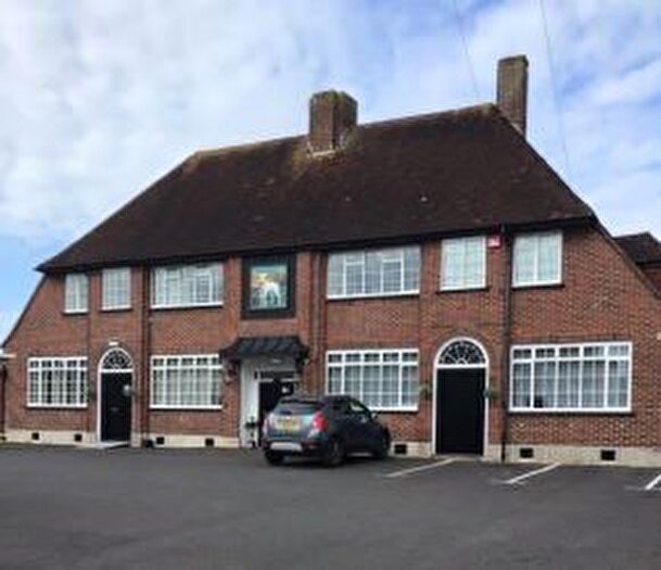 2 Bedroom Flat For Sale In Flat White Hart House, Castle Street, Portchester, Fareham, Hampshire, PO16