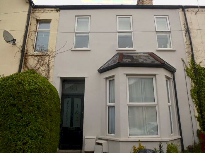 2 Bedroom Apartment To Rent In Wyndham Crescent, Cardiff, CF11