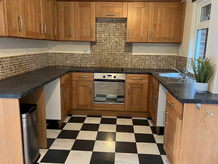 2 Bedroom Property To Rent In Exwick Road, Exwick, Exeter, EX4