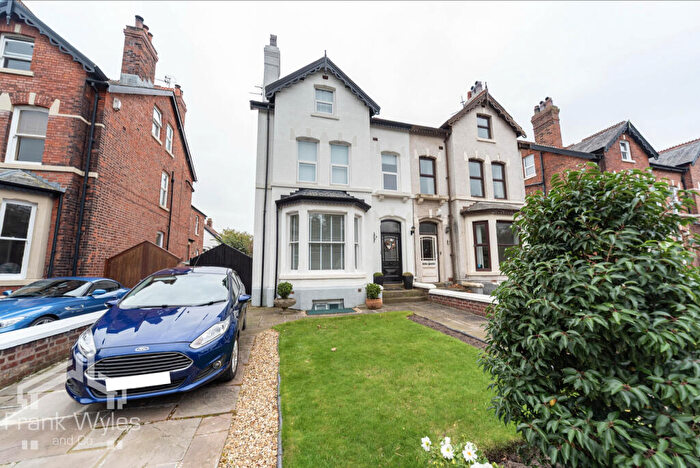 3 Bedroom Flat For Sale In Cambridge Road, Lytham, Lancashire, FY8