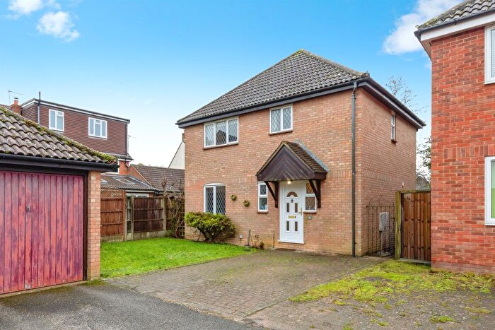 4 Bedroom Detached House For Sale In Chalkdown, Stevenage, SG2