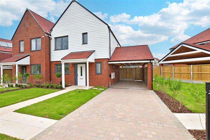 3 Bedroom Semi Detached House For Sale In Barley Drive, Grasmere Gardens (Phase ), Chestfield, Whitstable, Kent, CT5