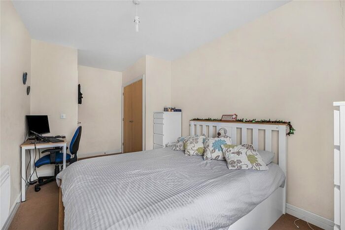 1 Bedroom Flat For Sale In Cherrywood Lodge, Birdwood Avenue, London, SE13