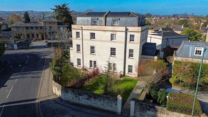 6 Bedroom House To Rent In Weston Park, Bath, BA1