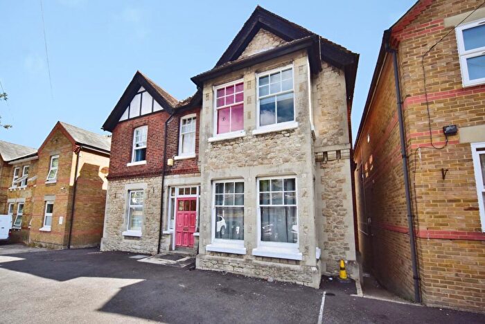 1 Bedroom Flat For Sale In London Road, Maidstone, Kent, ME16