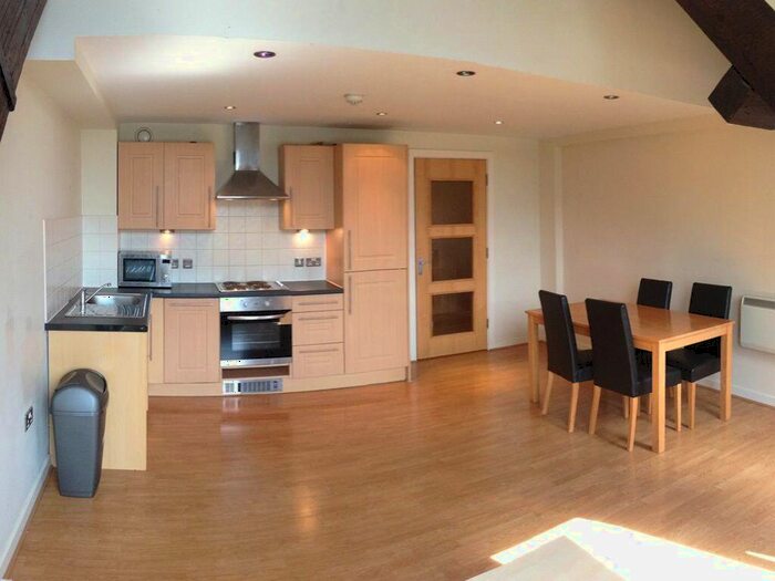 2 Bedroom Apartment To Rent In Colonial Buildings, City Centre, BD1