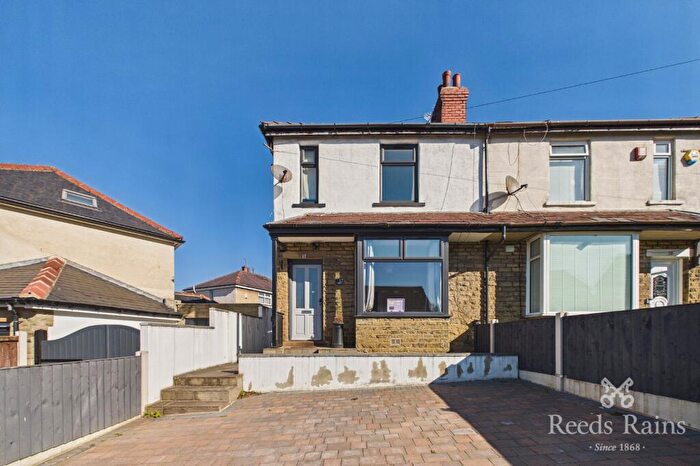 3 Bedroom House To Rent In Bolton Lane, Bradford, West Yorkshire, BD2