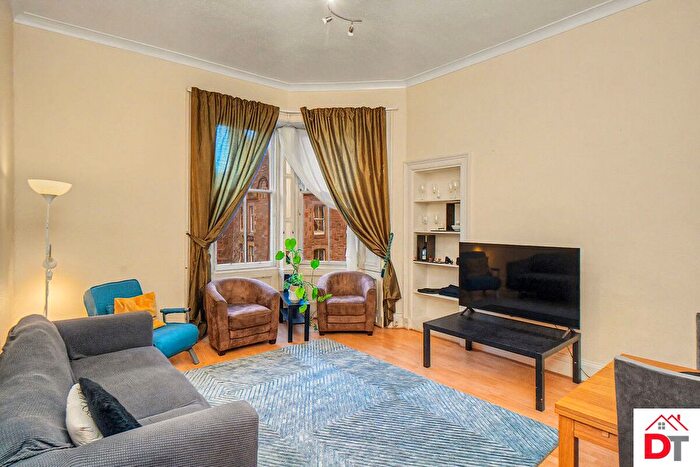 3 Bedroom Flat For Sale In Forrest Road, Edinburgh, EH1