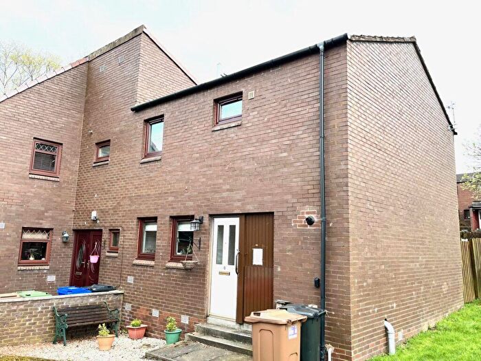 3 Bedroom End Of Terrace House For Sale In Hardie Court Stirling, FK7