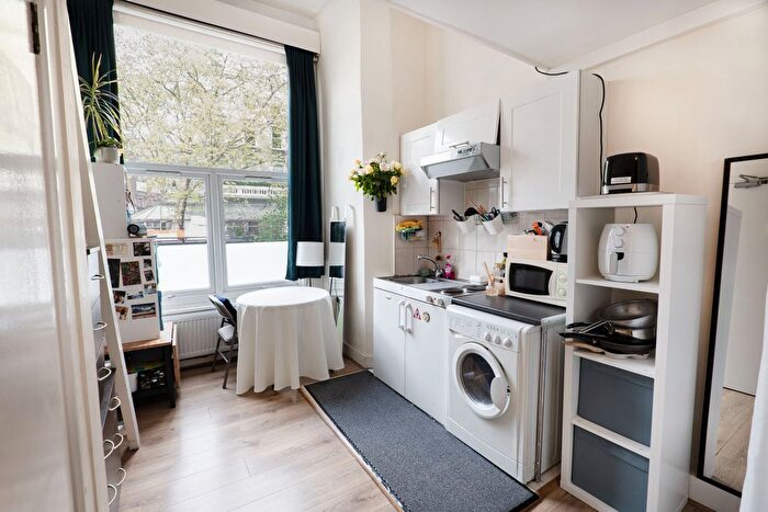 Studio To Rent In Cromwell Road, Earl's Court, London, SW5