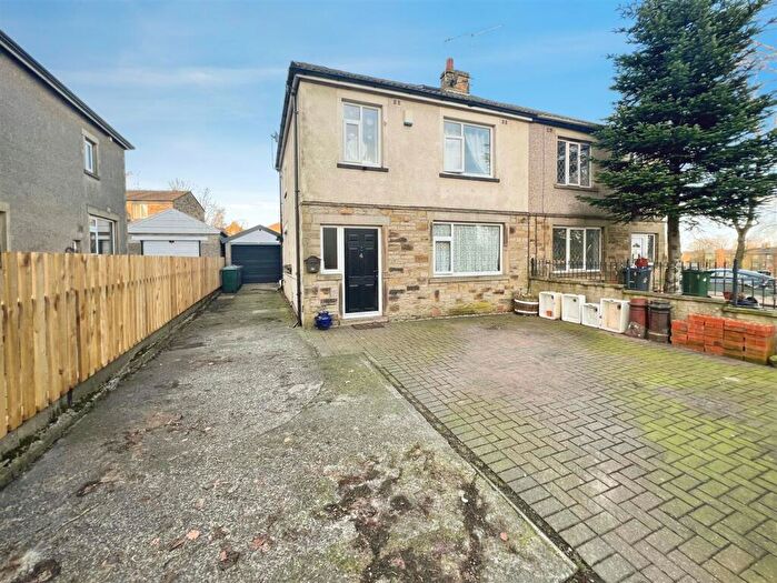 3 Bedroom Semi Detached House For Sale In Acre Avenue, Bradford, BD2