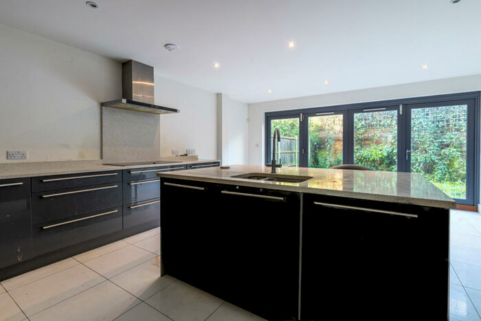 4 Bedroom Semi-Detached House To Rent In Bishop's Stortford, CM23