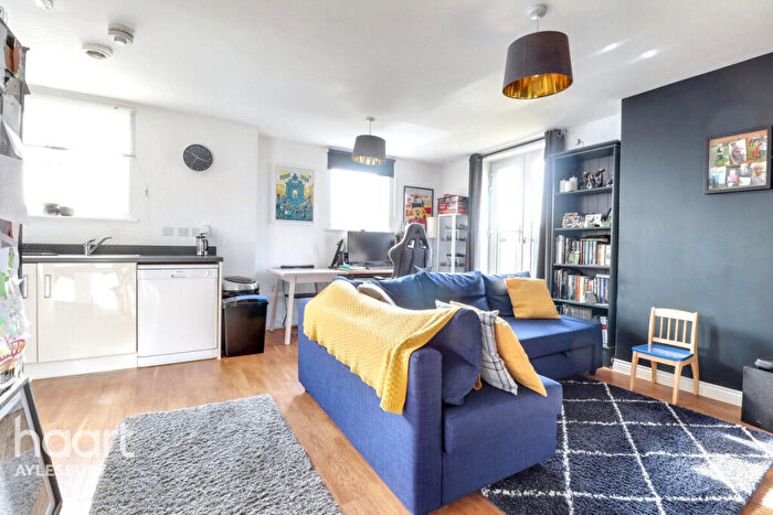 2 Bedroom Flat For Sale In Nicholas Charles Crescent, Aylesbury, HP18