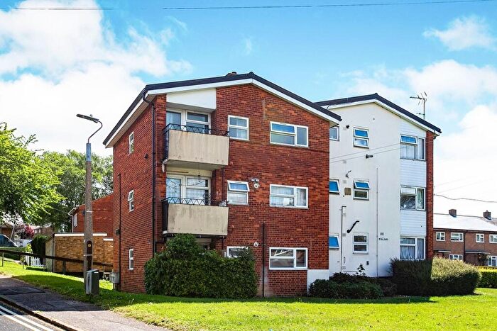 1 Bedroom Flat To Rent In Broom Walk, Stevenage, Hertfordshire, SG1