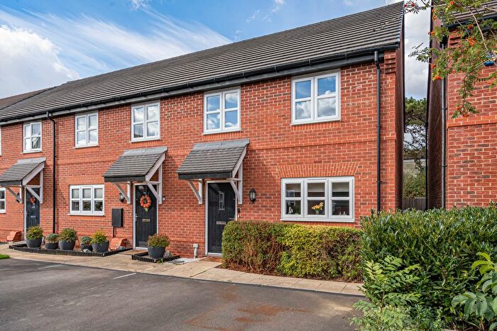 3 Bedroom End Terrace House For Sale In Lennon Way, Stoke Mandeville, HP21