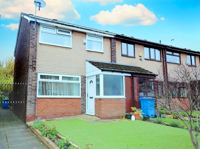 3 Bedroom End Of Terrace House To Rent In Stanhope Way, Failsworth, Manchester M35