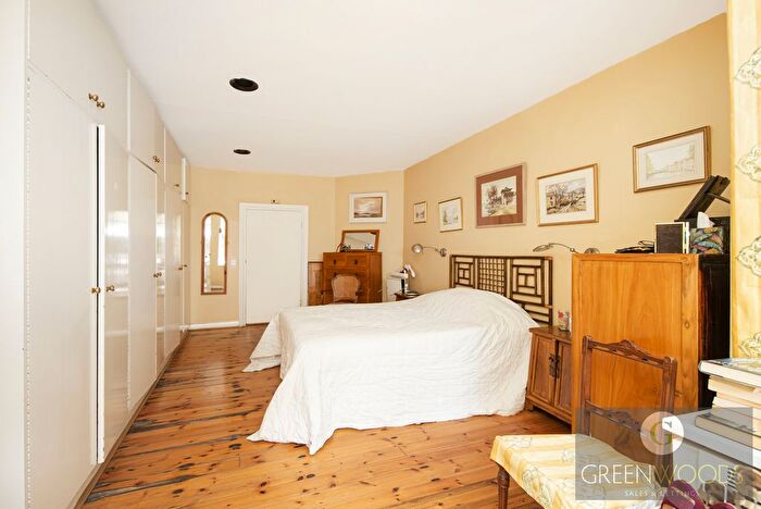 4 Bedroom Bungalow For Sale In Princes Way, London, SW19