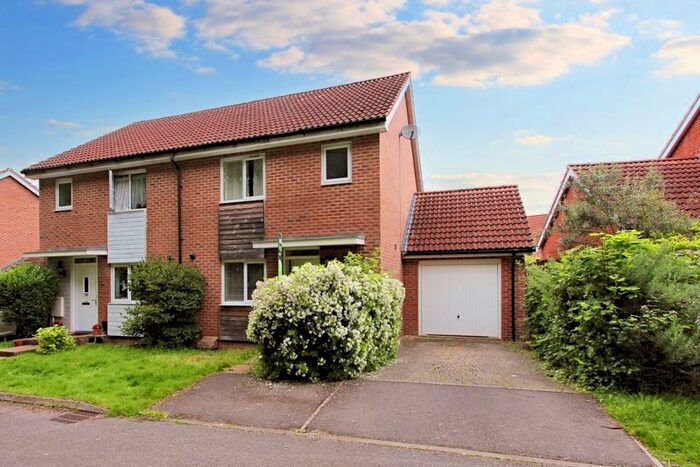 3 Bedroom Semi-Detached House To Rent In Messner Street, Basingstoke, RG24