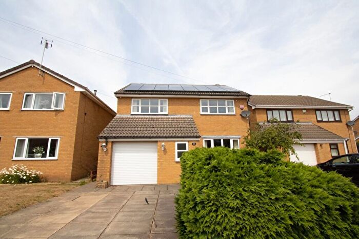 4 Bedroom Detached House For Sale In Fieldside, Edenthorpe, Doncaster, DN3