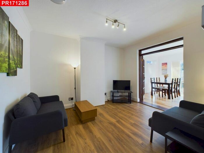 5 Bedroom Terraced House To Rent In Kenilworth Road, Ashford, TW15