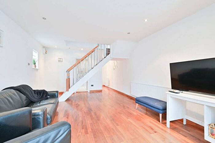 2 Bedroom End Terrace House To Rent In Lea Crescent, Ruislip Gardens, Ruislip, HA4