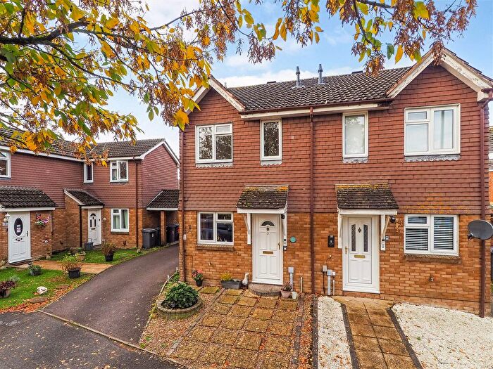 2 Bedroom Semi Detached House For Sale In Kellys Walk, Andover, SP10