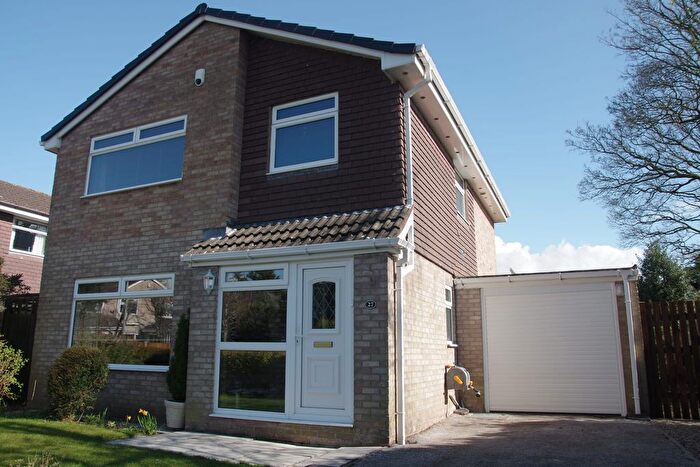 4 Bedroom Detached House For Sale In Old Vicarage Road, Willaston, Neston, Cheshire., CH64