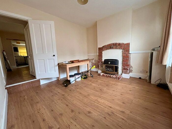 2 Bedroom Property To Rent In Lincoln Street, Alfreton, DE55