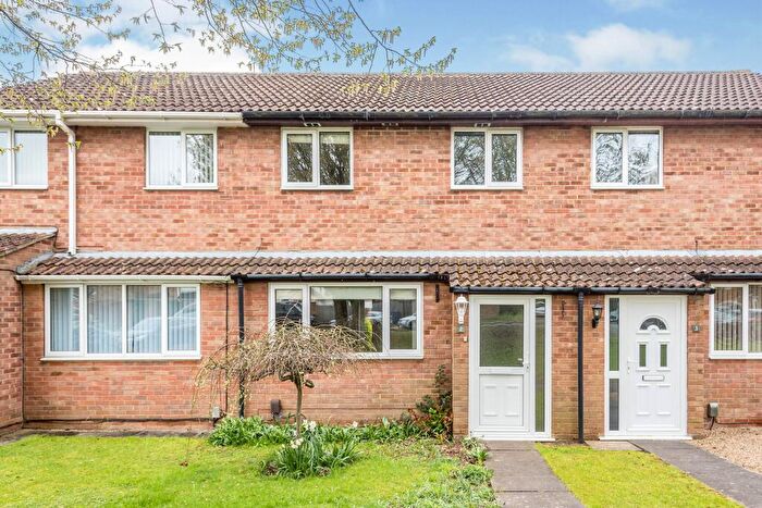 3 Bedroom House To Rent In Wye Close, OX26