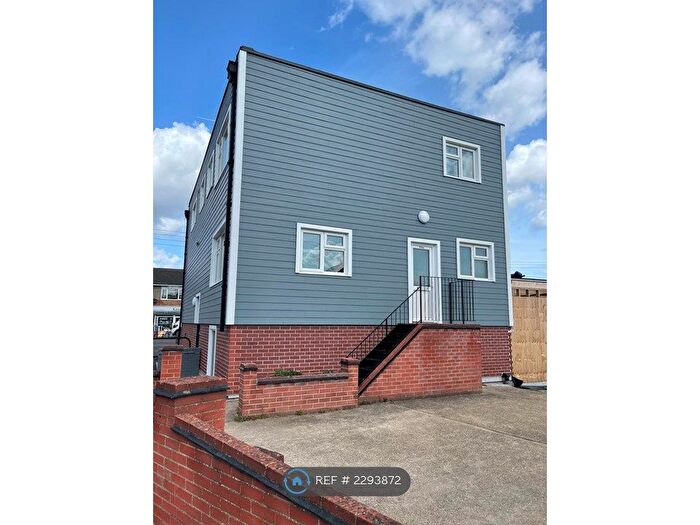 1 Bedroom Flat To Rent In High Street, Canvey Island, SS8