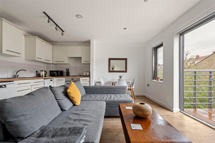 2 Bedroom Flat For Sale In Mackintosh Lane, Hackney, E9