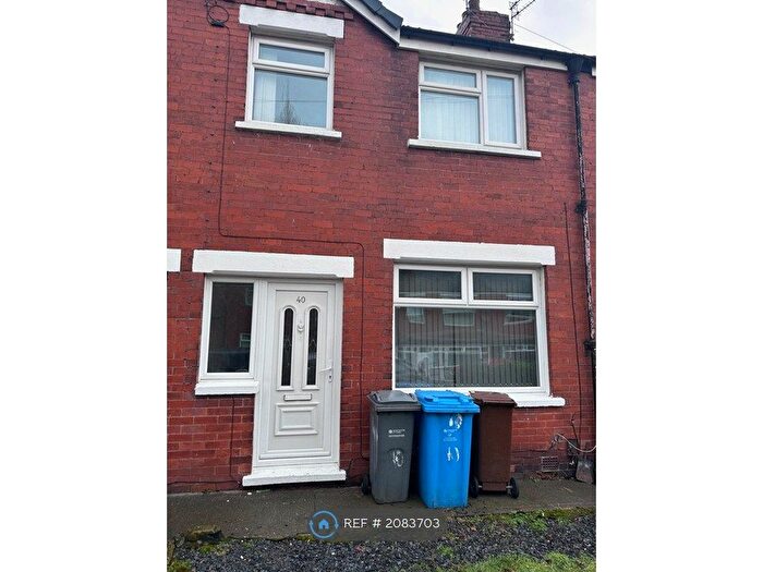3 Bedroom Semi Detached House To Rent In Grange Drive, Manchester, M9