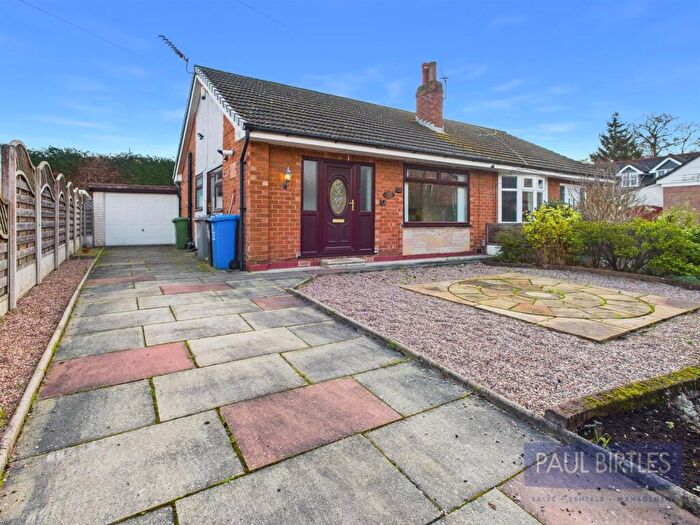 2 Bedroom Semi-Detached Bungalow For Sale In Yew Tree Drive, Davyhulme, Trafford, M41