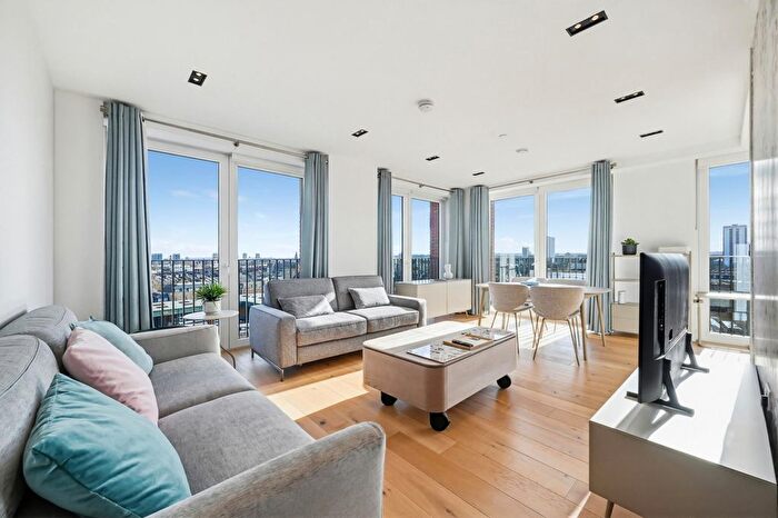 1 Bedroom Flat To Rent In Keybridge, Exchange Gardens, Vauxhall, London, SW8