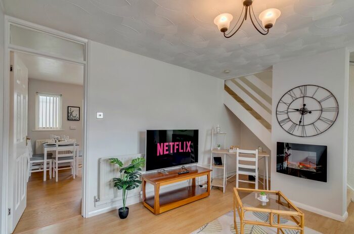 3 Bedroom Terraced House To Rent In Nursery Close, Norwich, NR6