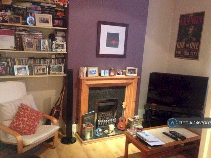 2 Bedroom Flat To Rent In Eastcombe Ave, London, SE7