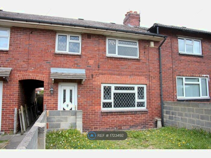 3 Bedroom Terraced House To Rent In Intake View, Leeds, LS10