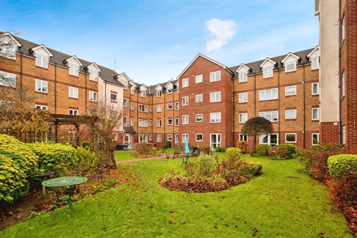 1 Bedroom Flat For Sale In Lower High Street, Watford, WD17