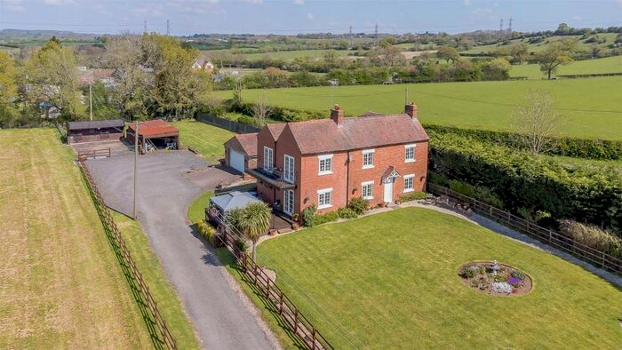 4 Bedroom Detached House For Sale In Salt Way, Astwood Bank, Redditch, Worcestershire, B96