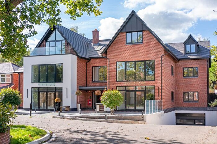2 Bedroom Flat For Sale In Station Road, Blackwell, B60