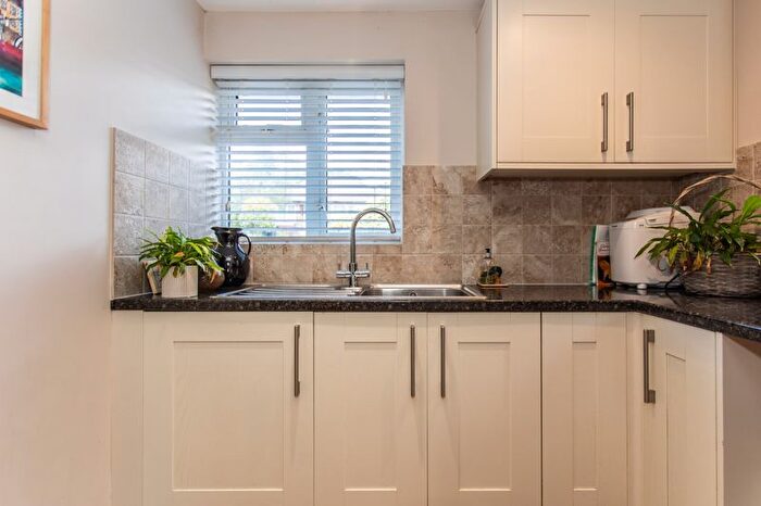 2 Bedroom Detached Bungalow For Sale In The Bungalows, Framfield, TN22