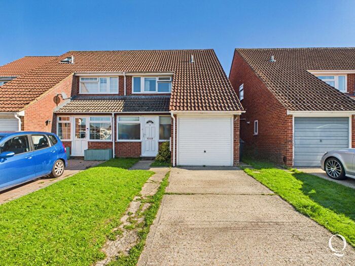 3 Bedroom Semi-detached House For Sale In Iwerne Close, Muscliff, BH9