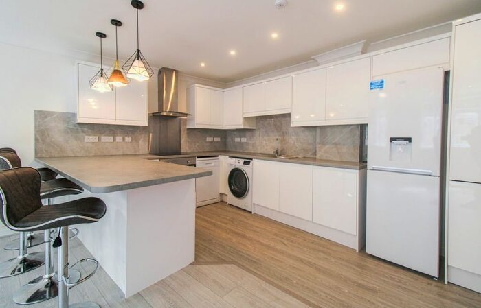 1 Bedroom Flat To Rent In Sundridge Place, Addiscombe, Croydon, CR0