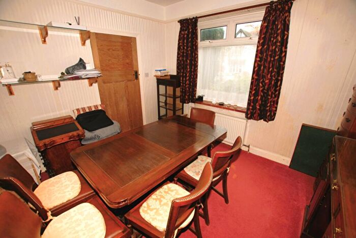 3 Bedroom Detached House For Sale In Fairlight Road, Hythe, CT21