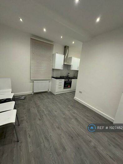 2 Bedroom Flat To Rent In Marlborough Road, London, N19